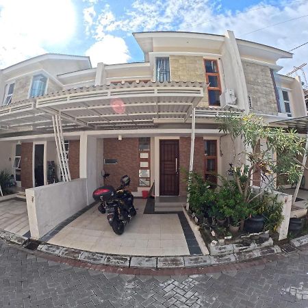 Ndalem Ngadimulyo Homestay Jogja Family Only Ngabean Exteriör bild