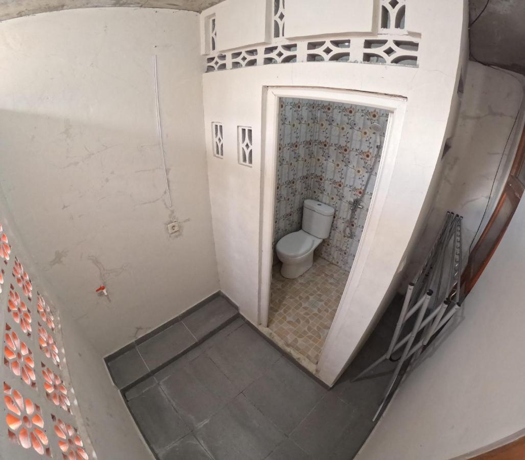 Ndalem Ngadimulyo Homestay Jogja Family Only Ngabean Exteriör bild