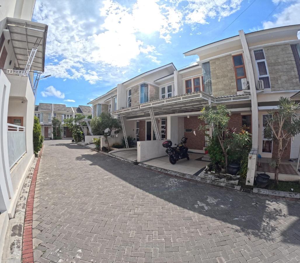 Ndalem Ngadimulyo Homestay Jogja Family Only Ngabean Exteriör bild