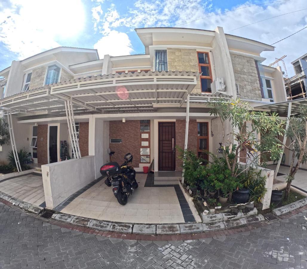 Ndalem Ngadimulyo Homestay Jogja Family Only Ngabean Exteriör bild
