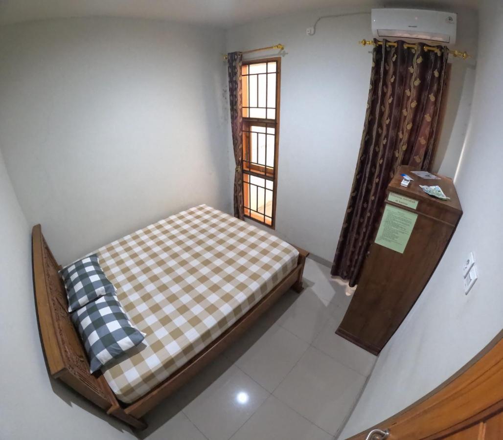 Ndalem Ngadimulyo Homestay Jogja Family Only Ngabean Exteriör bild